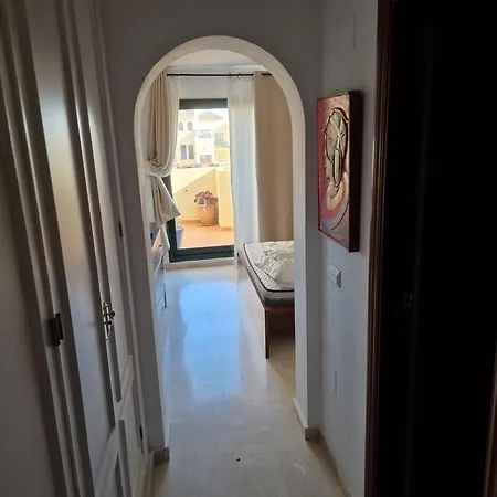 Piso Muy Comodo En Estepona, Zona Selwo