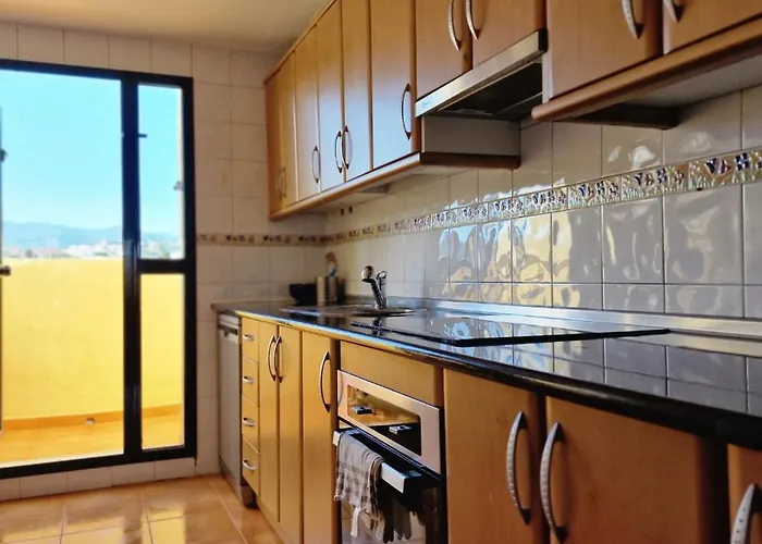 Piso Muy Cómodo En Estepona, Zona Selwo