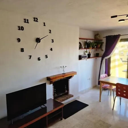 Piso Muy Comodo En Estepona, Zona Selwo *