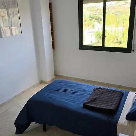Piso Muy Comodo En Estepona, Zona Selwo Apartment
