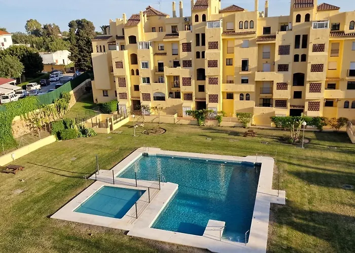 Piso Muy Comodo En Estepona, Zona Selwo Estepona